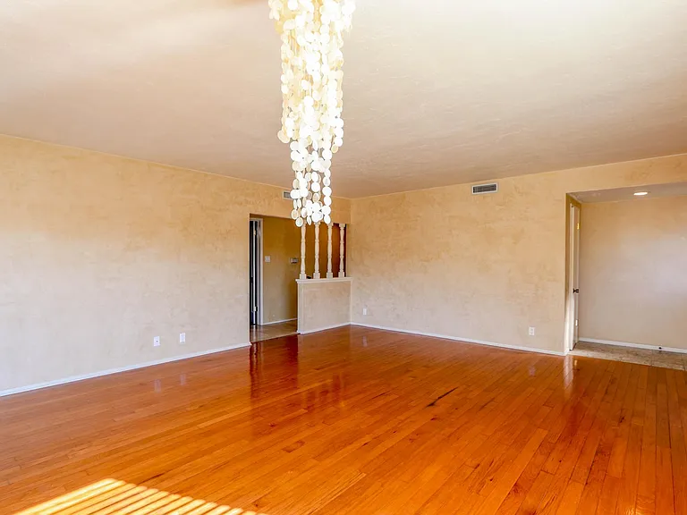 822 S Alma St #1 — Photo 7