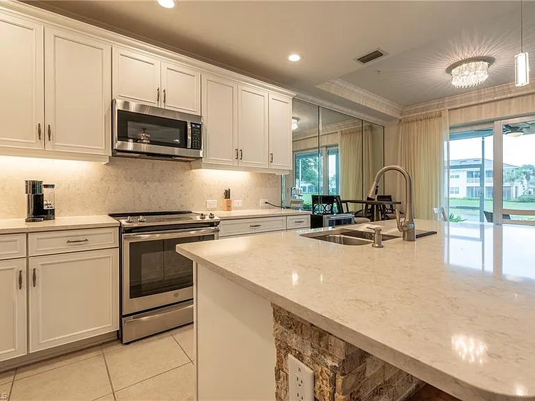 6954 Avalon Cir #702 — Photo 16