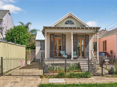 931 1st St, New Orleans, LA, 70130