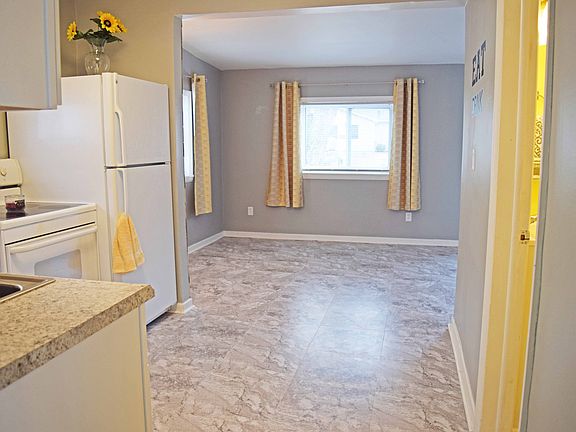 4th image of 2778 Davista Dr