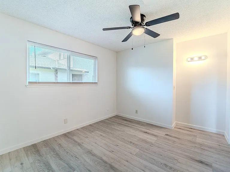 1199 Casita Dr #1 — Photo 8