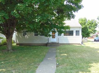 831 N Cortland Ave, West Peoria, IL 61604