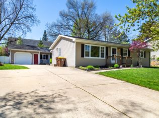 633 Carl St, Portland, MI 48875