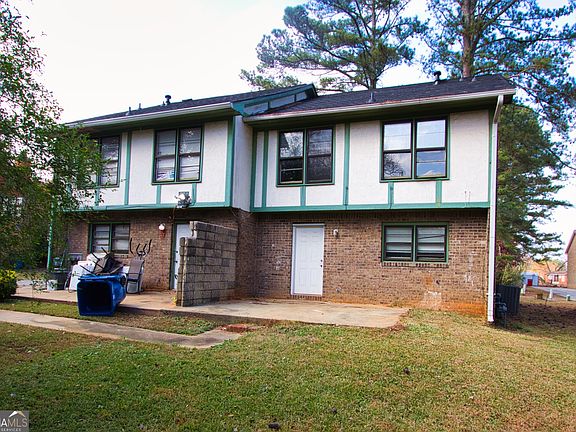 3rd image of 2139 Golfview Dr SE