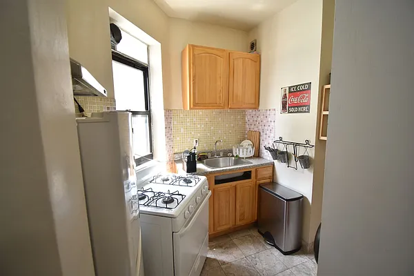 Rented by Wyllie Real Estate | media 16