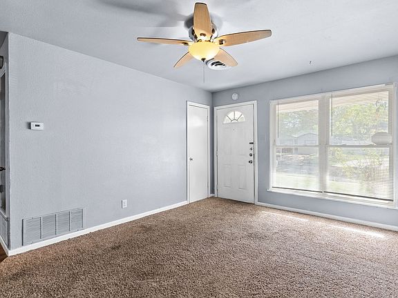 3rd image of 2709 Hillside Dr