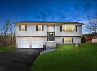 14 Indian Trail Rd, Middletown, NY 10941