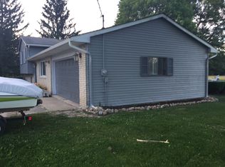 1540 Layton Rd, Fowlerville, MI 48836