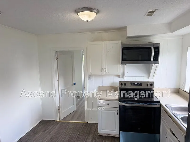 1 bed, 1.0 bath, $1,150 — Photo 2