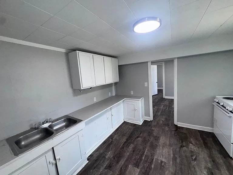 407 Elm Ave NW — Photo 13
