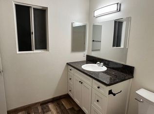 755 Franklin Ln, Vista, CA 92084