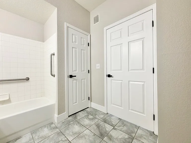 908 S Yampa St #102 — Photo 7