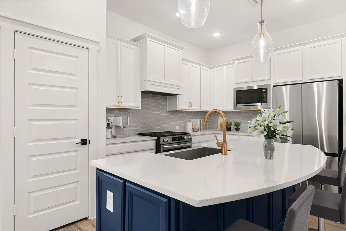 Building Photo - 15159 Parkland Canyon Dr