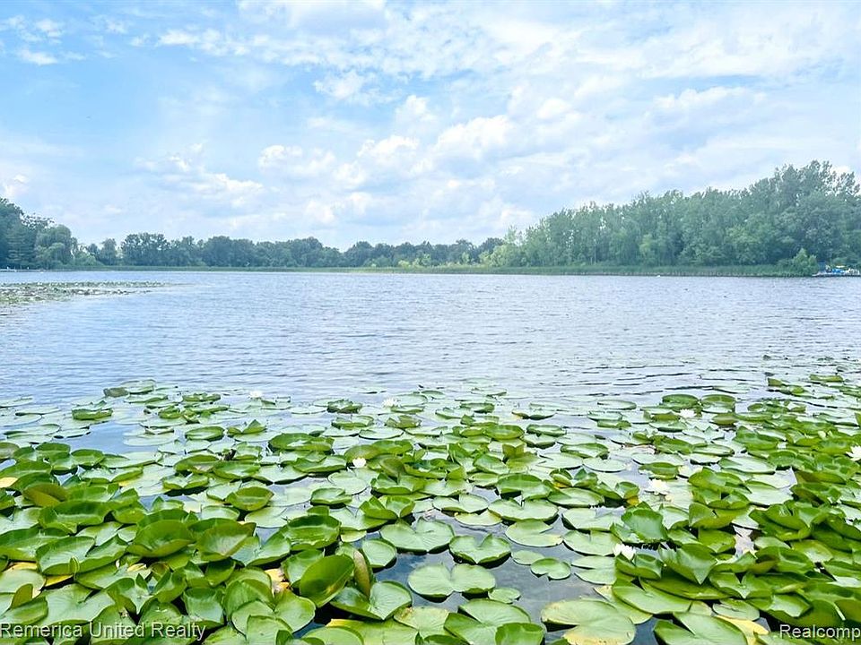 6771 Scotch Lake Dr, West Bloomfield, MI 48324 Zillow