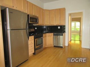 856 W Roscoe St, Chicago, IL 60657