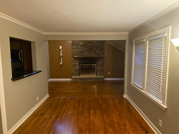 4th image of 9018 Grand Ave