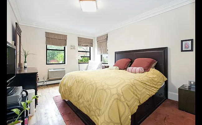 Sold by Douglas Elliman | media 4