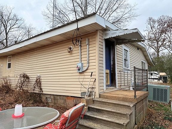 4th image of 80 Tennessee Dr