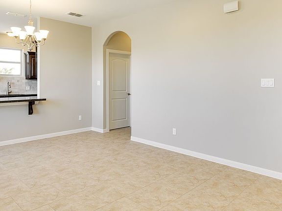 3rd image of 511 S Mina De Oro St