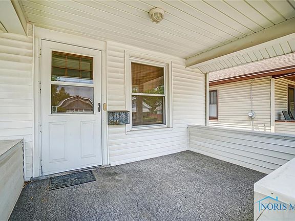 5th image of 3905 Burton Ave