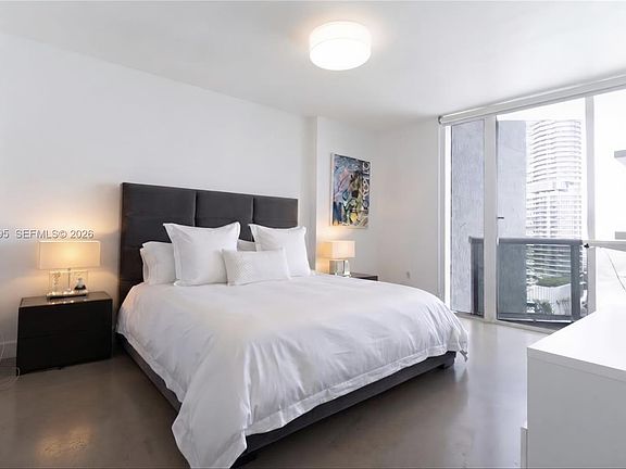 5th image of 400 Alton Rd APT 1709