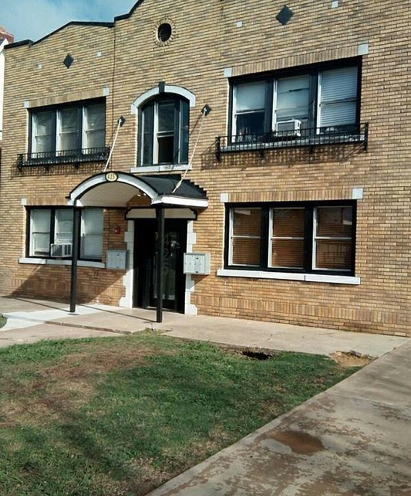 1st image of 425 NW 26th St
