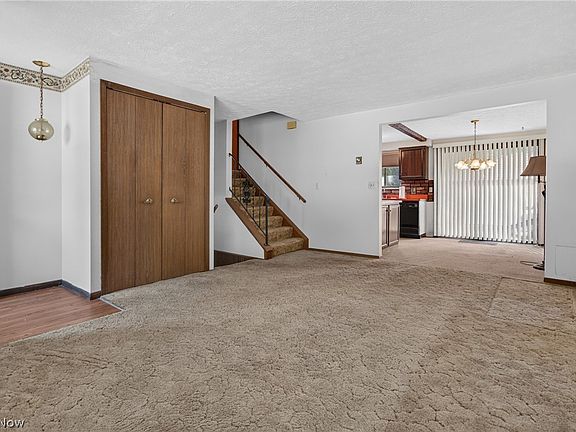 5th image of 6500 Rosebelle Ave