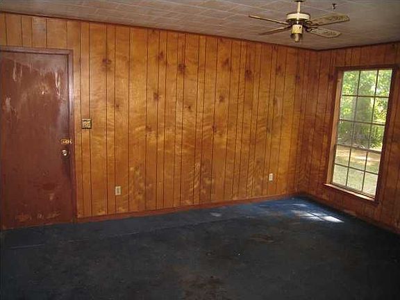 5th image of 2814 Charleston Dr