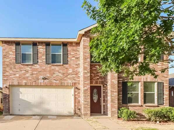 3953 Country Ln, Fort Worth, TX 76123
