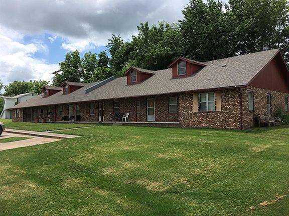 2nd image of 210 N Ash Ave