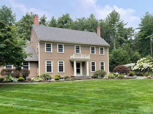 5 Pocumtuck Dr, South Deerfield, MA 01373