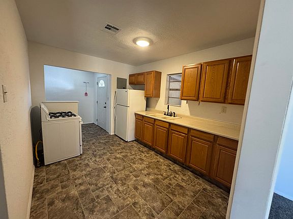 3rd image of 704 N 4th St