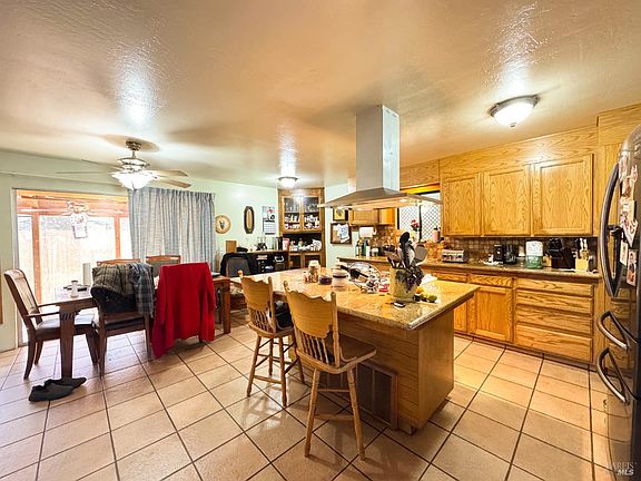 3rd image of 4400 Lake Ridge Drive