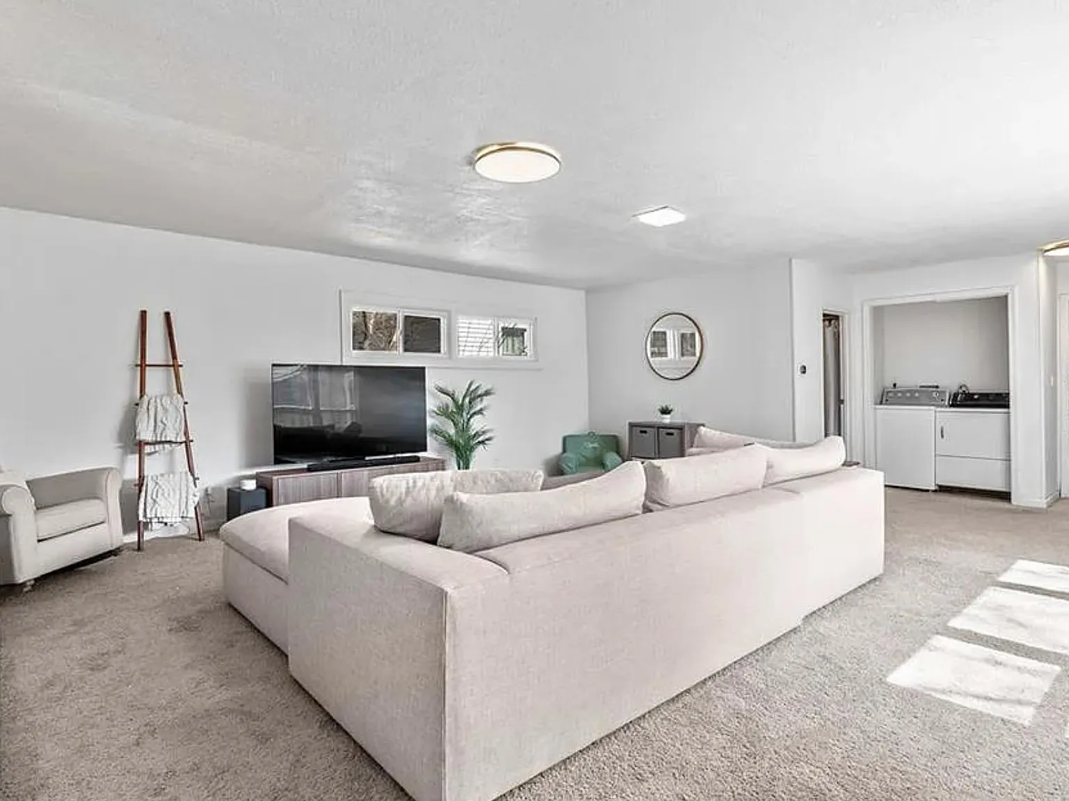 3 bed, 1512 sqft, $2,200 — Photo 3