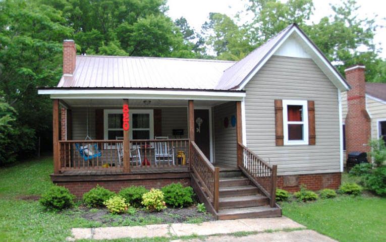 1st image of 820 Clayton Ave