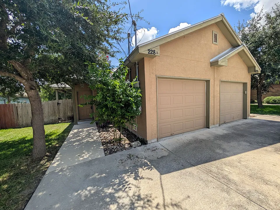 228A Anne Louise Dr