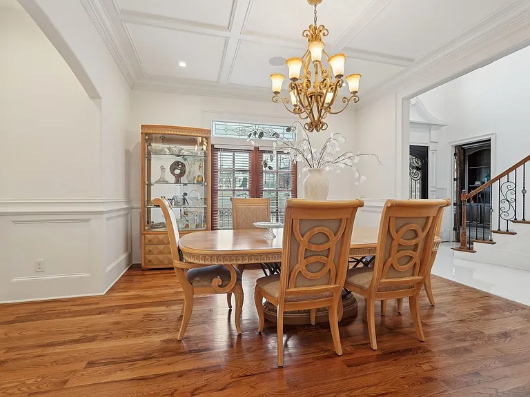 343 Summer Garden Dr — Photo 24