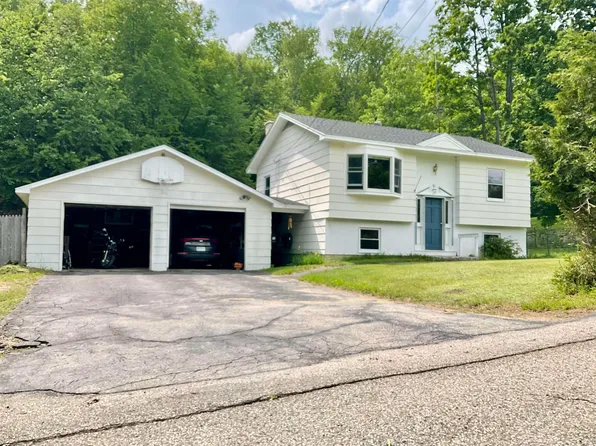 15 Bret Street, Berlin, NH 03570