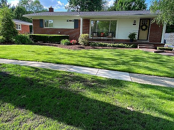 2nd image of 106 Ely Dr S