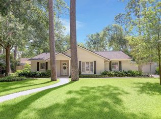 6523 Blue Hills Rd, Houston, TX 77069