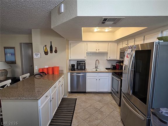 5th image of 932 Boulder Mesa Dr Unit 102
