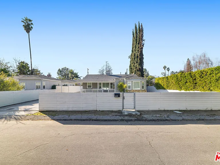 5439 Carpenter Ave — Photo 36
