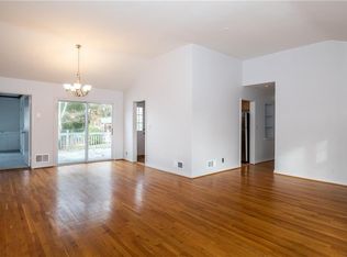 9 Patricia Ln, White Plains, NY 10605