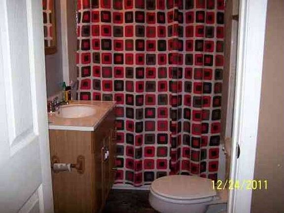 2nd Bathroom