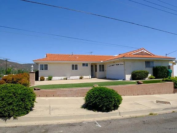 3rd image of 6403 Cowles Mountain Blvd
