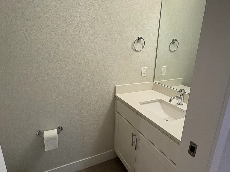2120 Decatur St — Photo 5