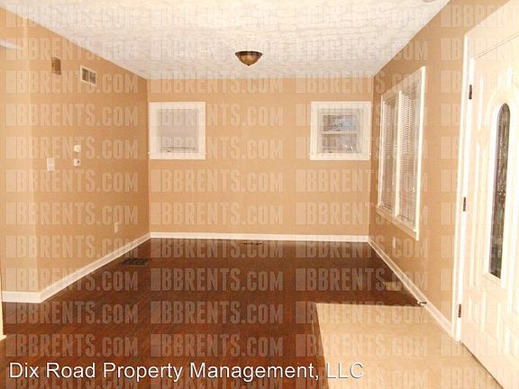 2nd image of 2904 Elmo Pl