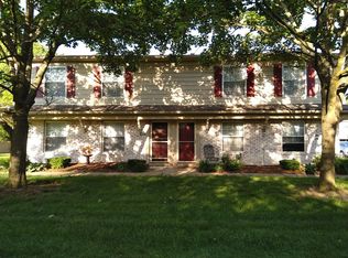 194 Princeton Dr #1, South Lyon, MI 48178