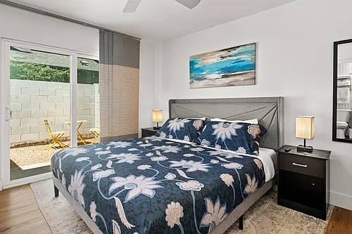 1110 E Polk St #2 Photo 1