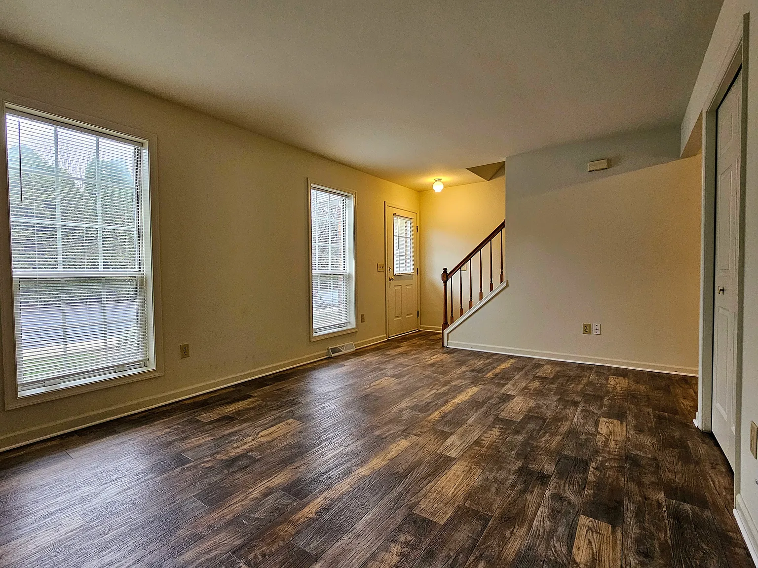 2 bed, 1.5 bath, 960 sqft, $1,575 — Photo 4